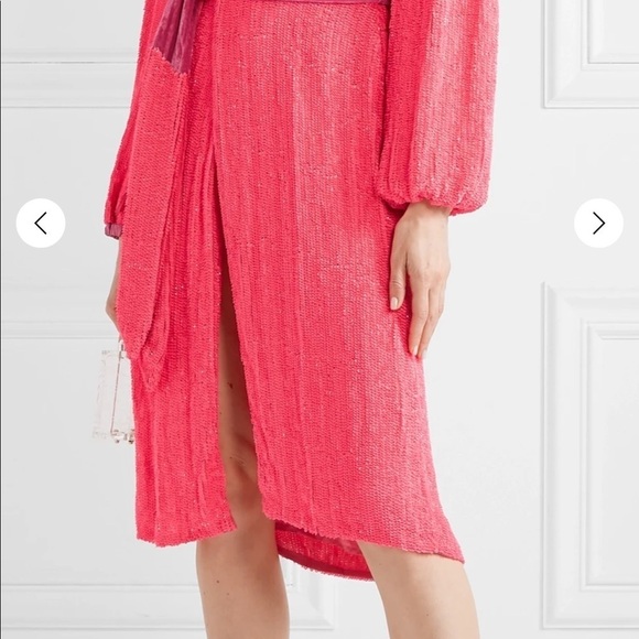 RETROFÊTE Audrey neon pink sequined wrap dress - Picture 3 of 9